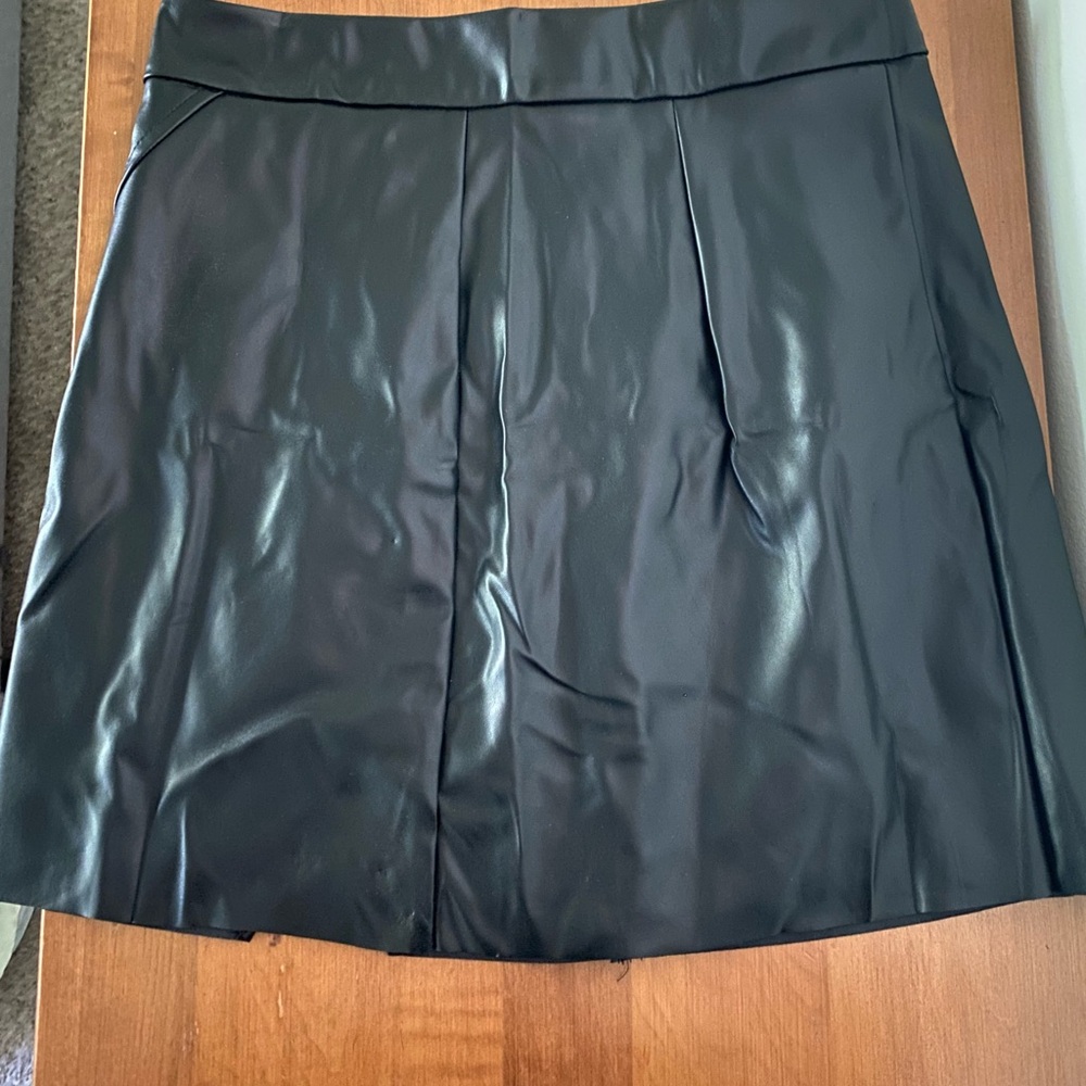 SHEIN Black Faux Leather Mini Skirt